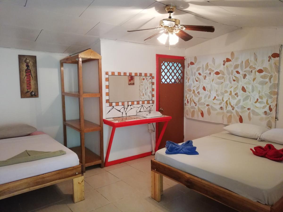 Talamanca Cabins Cahuita Eksteriør billede